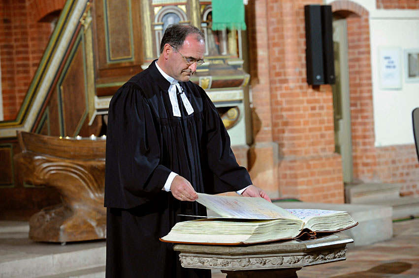 EKD-Aktion "366+1, Kirche klingt 2012" ist in Warnemuende