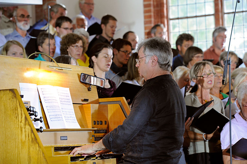 EKD-Aktion "366+1, Kirche klingt 2012" ist in Warnemuende